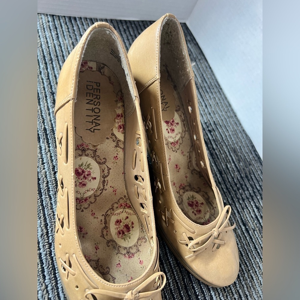 Tan Wedges- Size: 10 - Picture 7 of 8